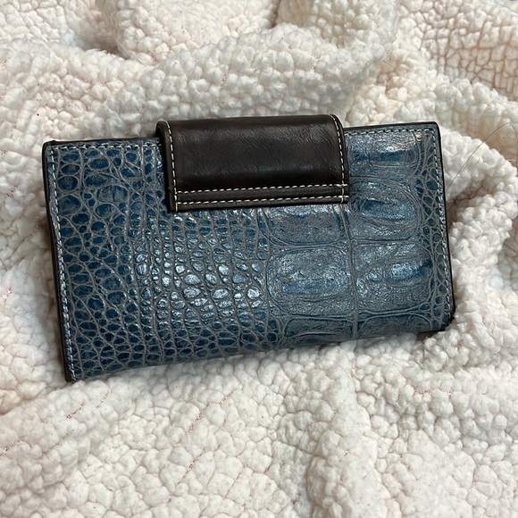 P&G Collection Wallet - Picture 2 of 4